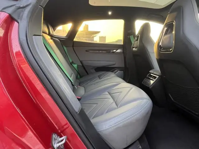 ZEEKR ZEEKR 001 Ultra-long battery life, dual-motor YOU version