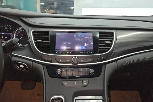 Buick Lacrosse 652T luxury