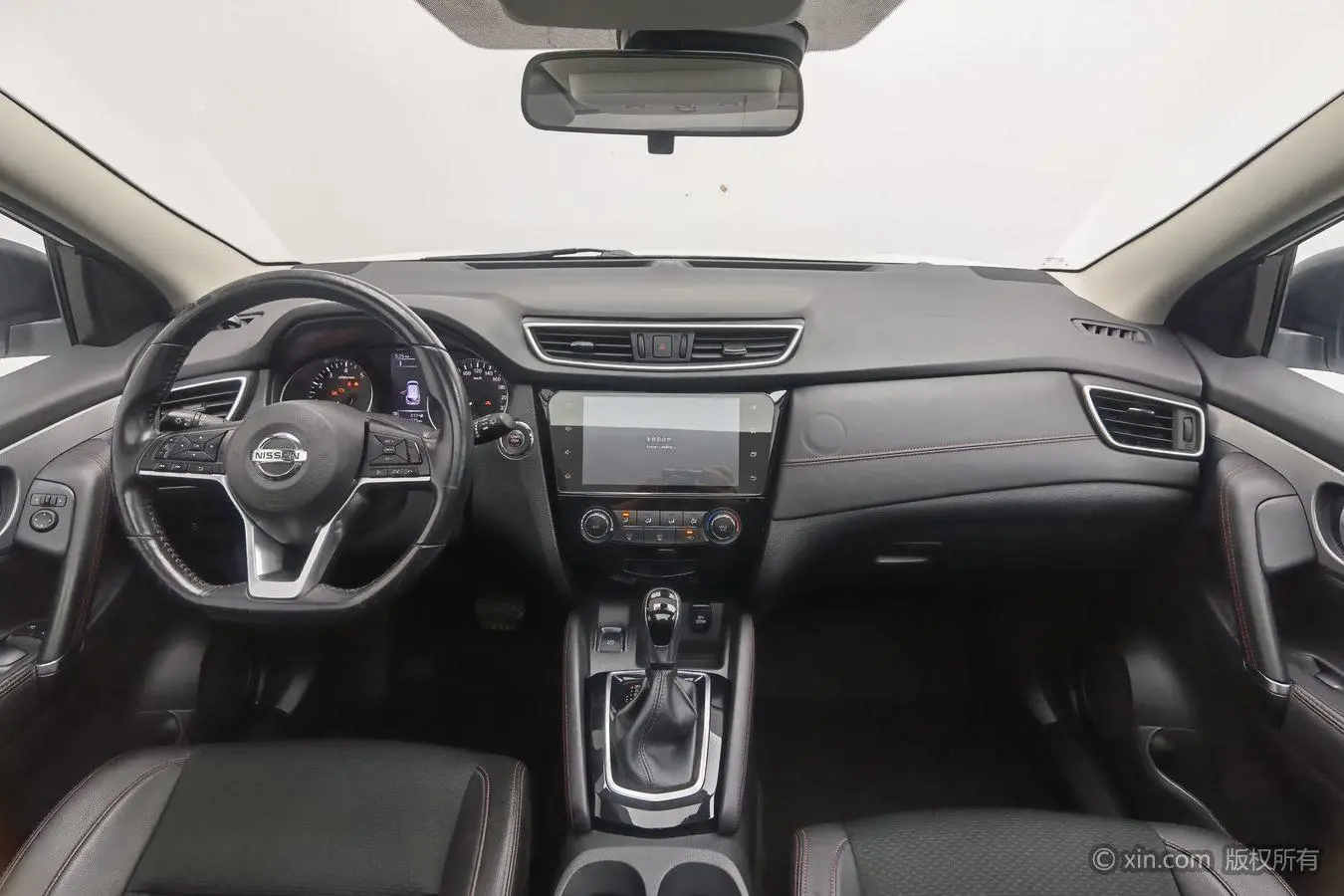 Nissan Qashqai 2.0L CVT Deluxe Edition
