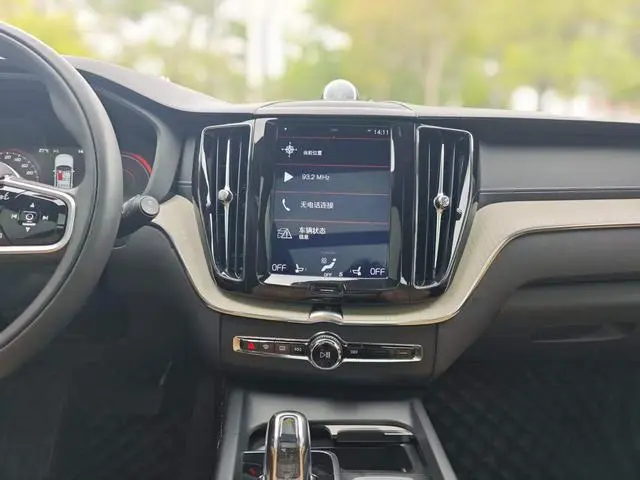 Volvo Volvo XC60 PHEV T8 E-drive Hybrid Zhizun Deluxe Edition Country V