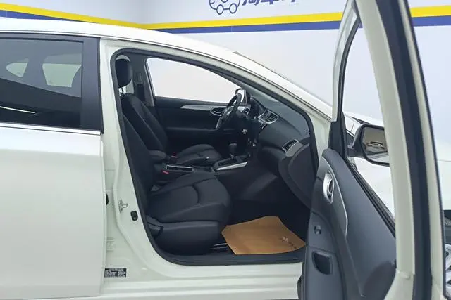 Nissan Xuan Yi Classic 1.6 XE CVT Comfort Edition