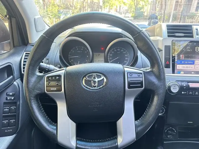 TOYOTA Prado 2.7L automatic standard version