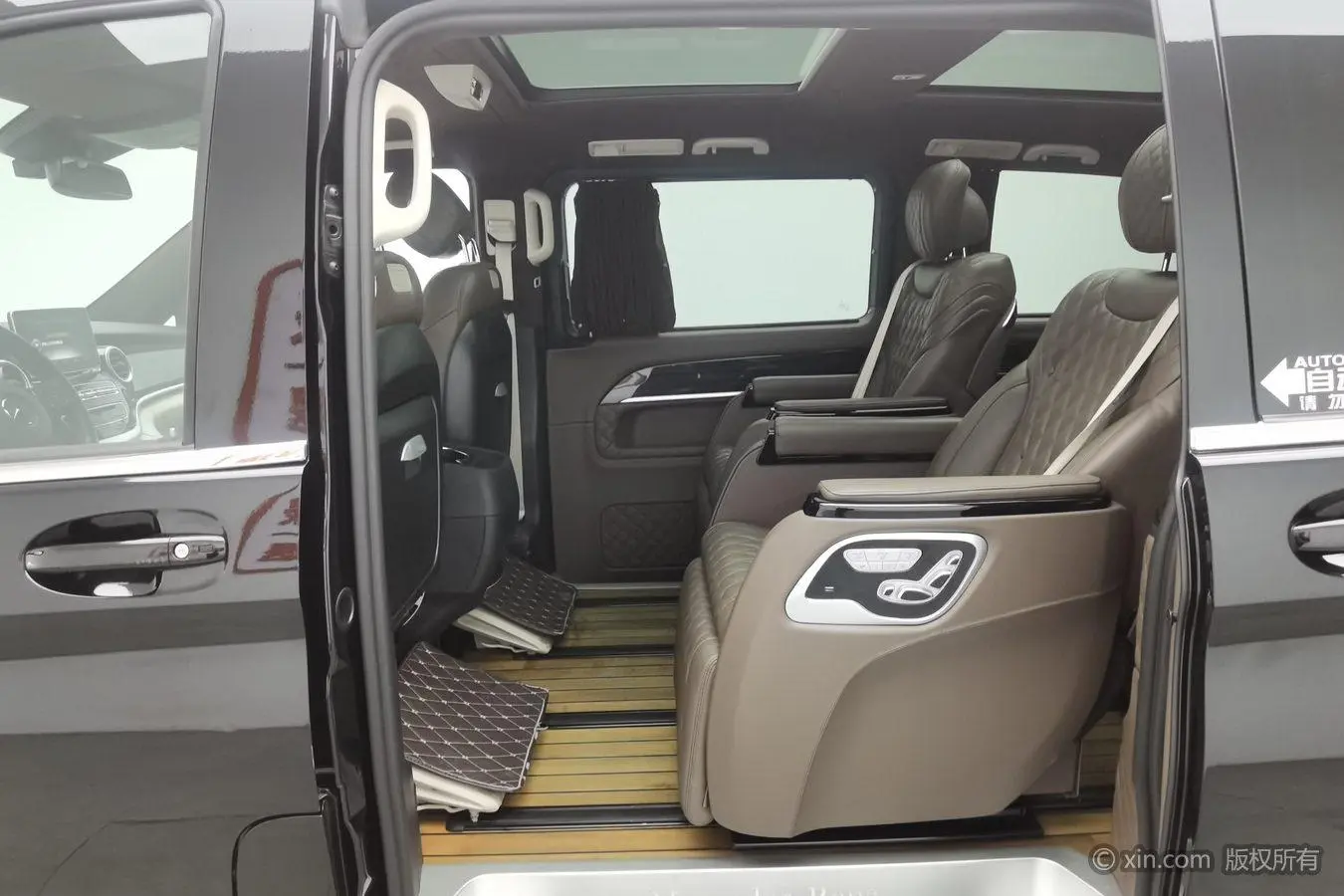Mercedes-Benz Mercedes-Benz V-class V 260 Pilot Version Country VI