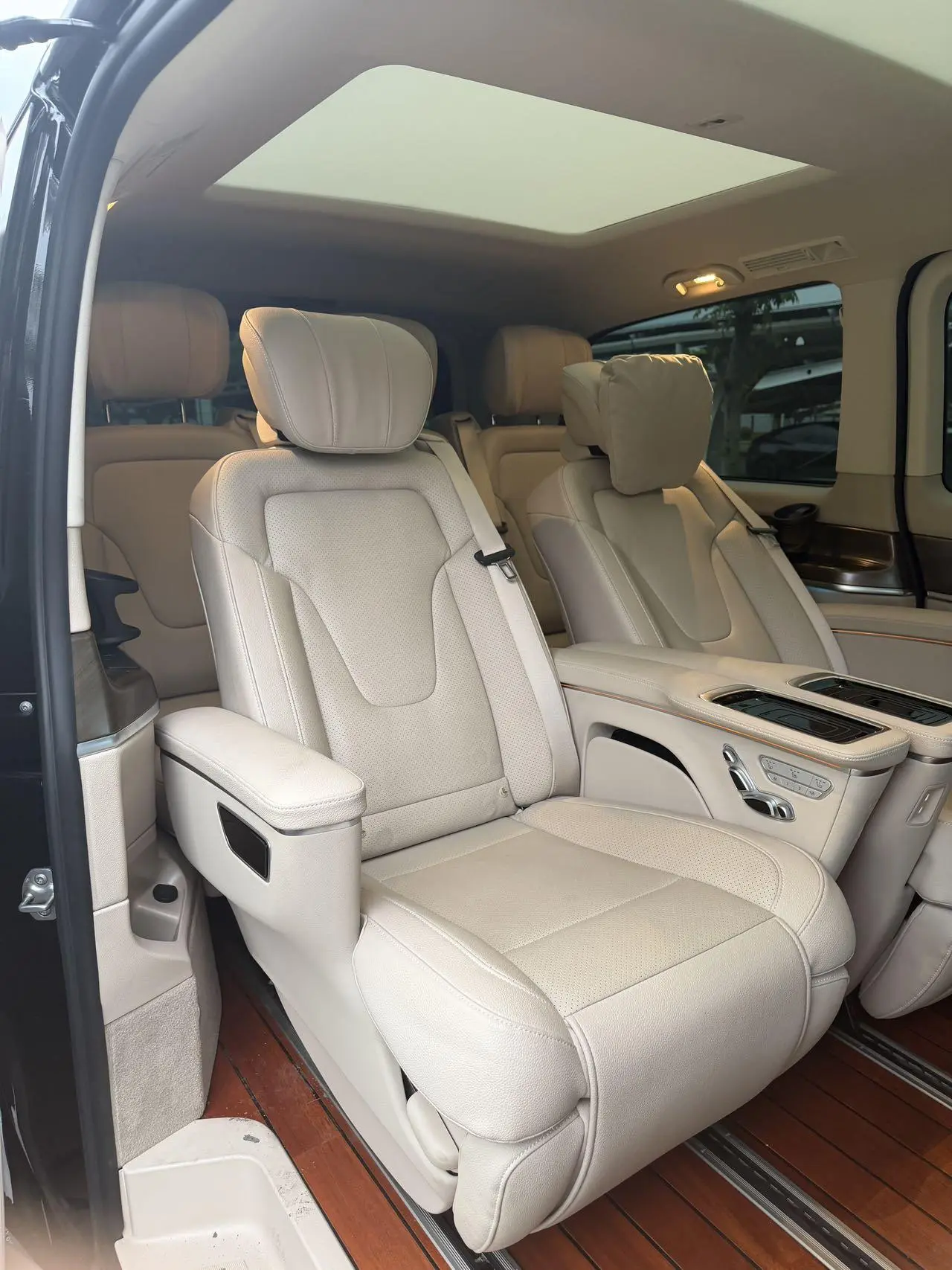 Mercedes-Benz Mercedes-Benz V-class V 260 Premium Edition