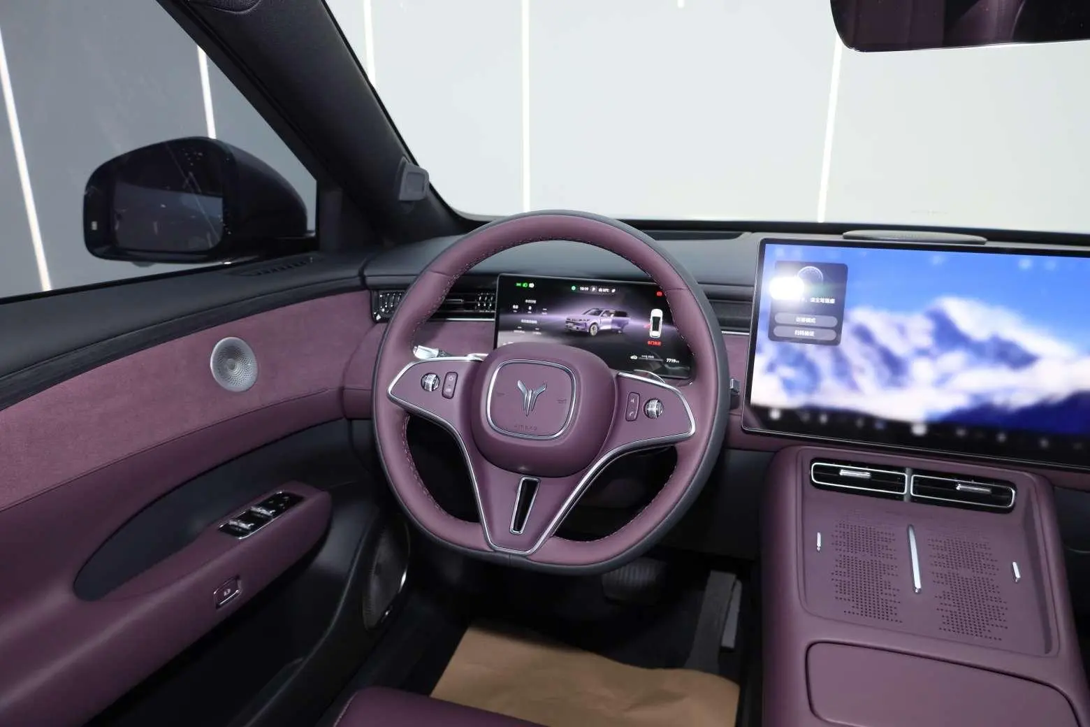 VOYAH Lan Tu FREE FREE+ four-wheel drive dry version