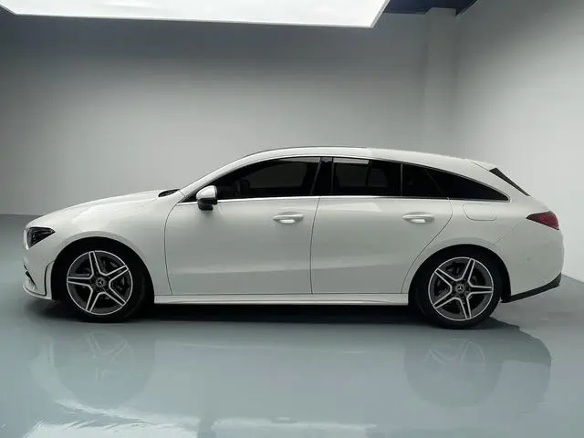 Mercedes-Benz Mercedes-Benz CLA CLA 200 five-door hunting sports car