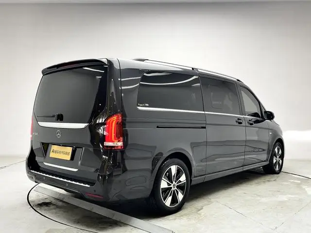 Mercedes-Benz Mercedes-Benz V-class V 260 L Long wheelbase Deluxe Edition