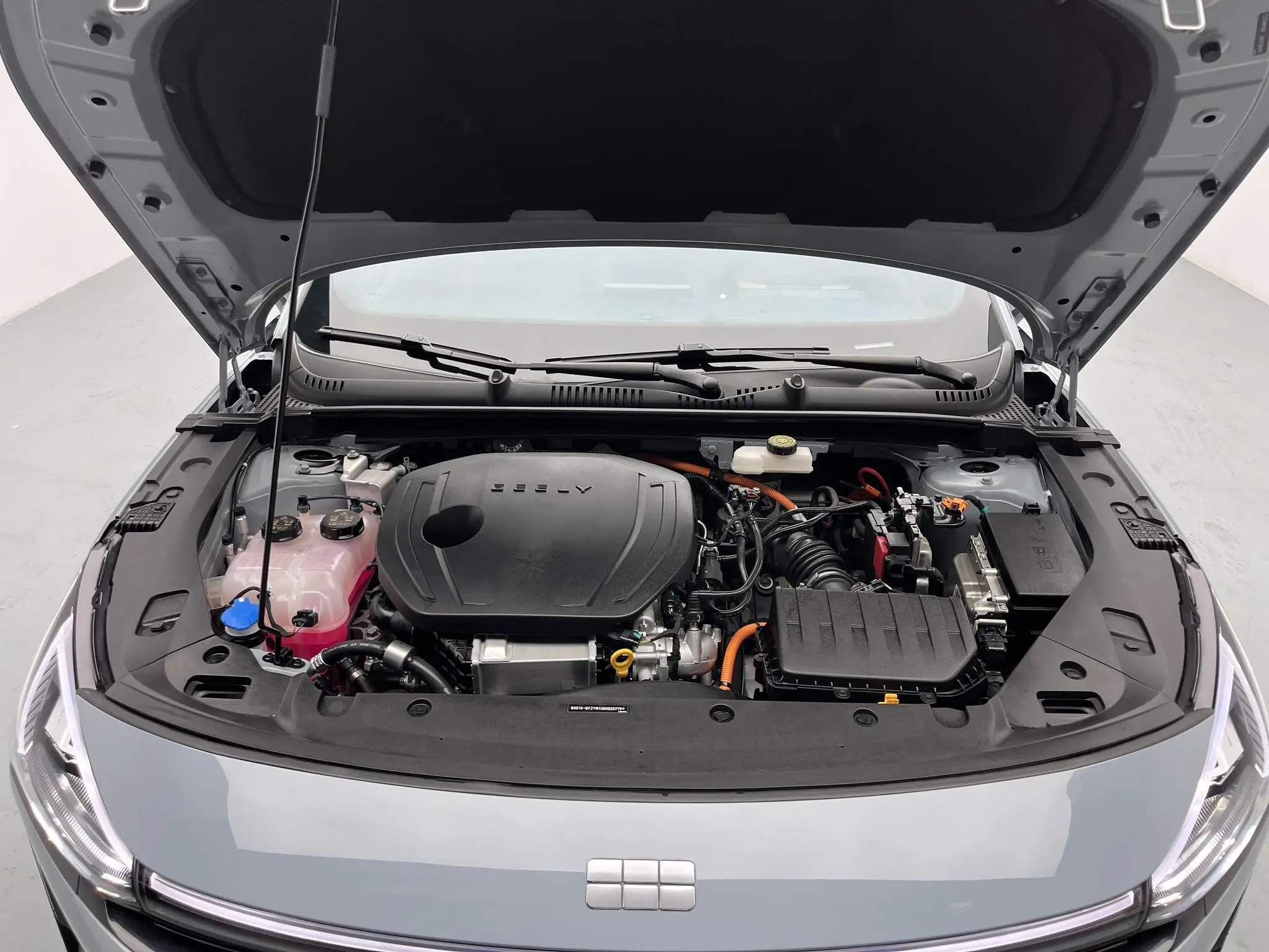 Geely Galaxy Galaxy L6 1.5T DHT 125km MAX