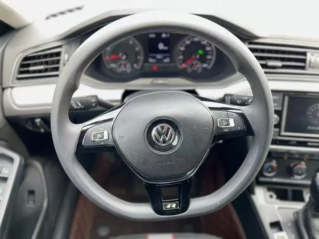 Volkswagen Lingdu 230TSI DSG Fashion Edition Country VI