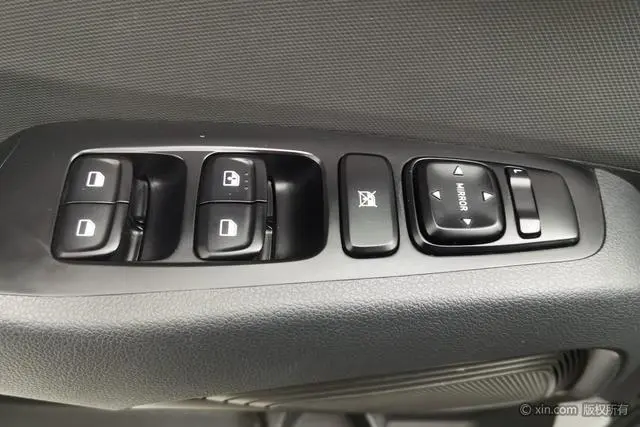 Hyundai Hyundai ix35 2.0L automatic two-wheel drive leading version GLS