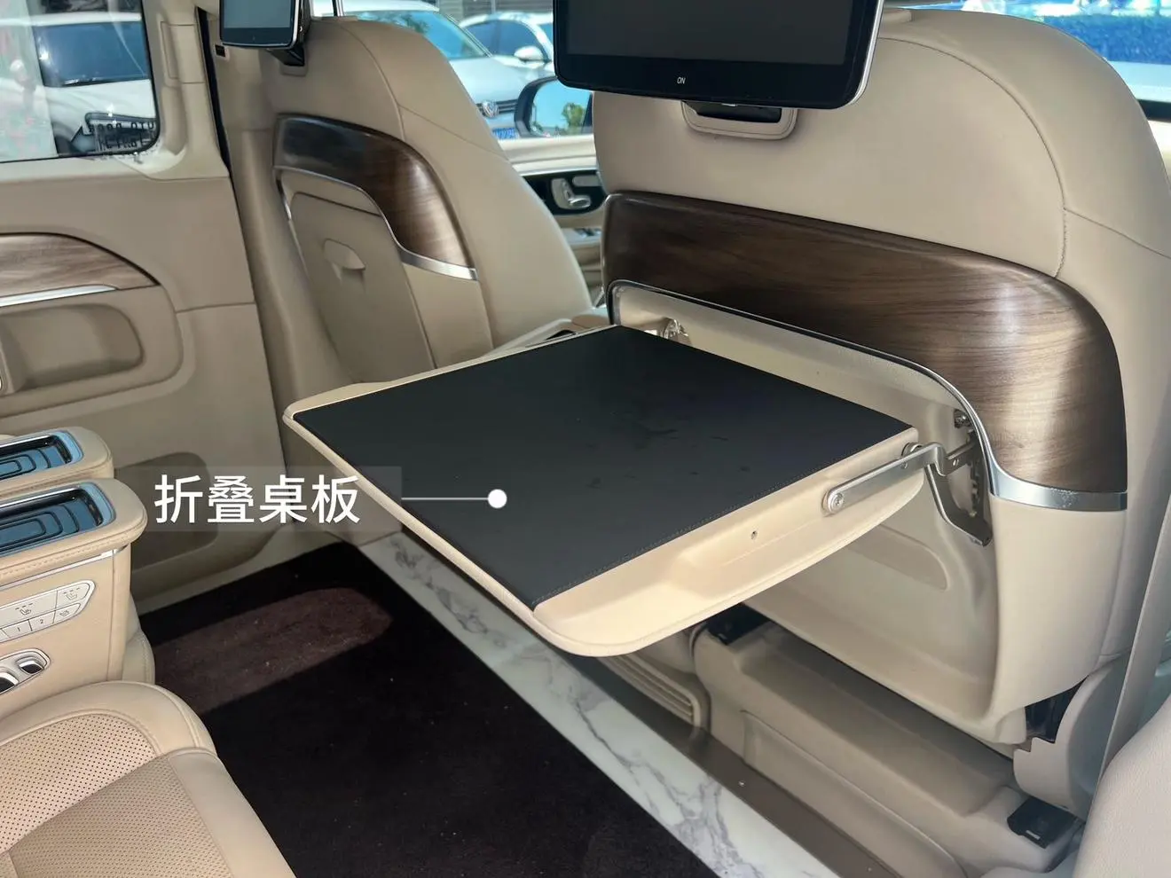 Mercedes-Benz Mercedes-Benz V-class V 260 L Long wheelbase Deluxe Edition