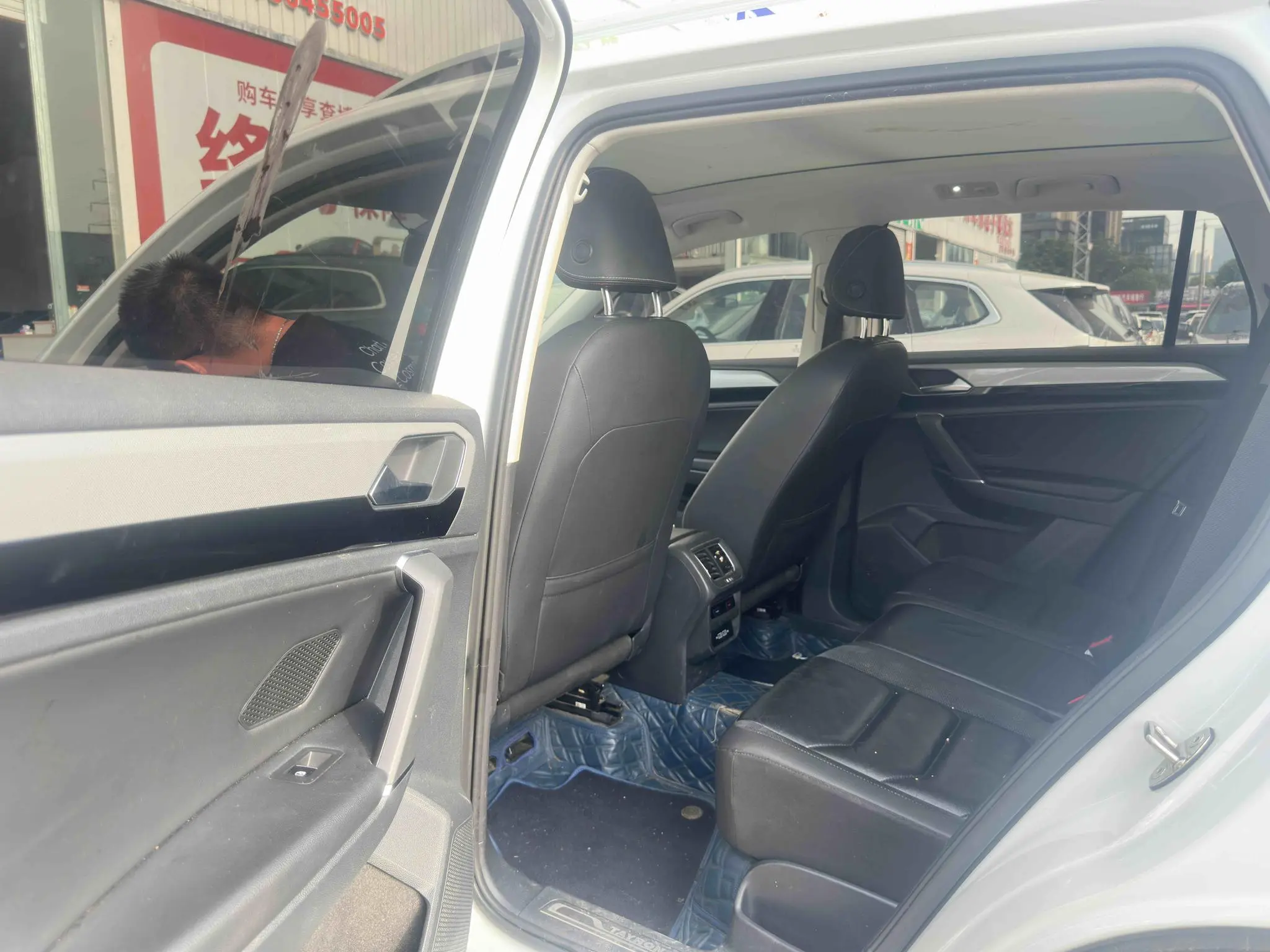 Volkswagen Tanyue 330TSI two-wheel drive luxury country VI