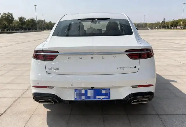 Geely Xingrui 1.5T Dongfang Yao*Rocker Version