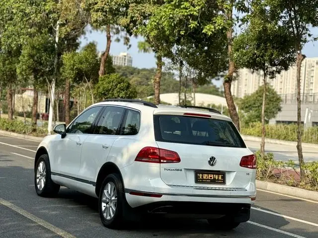Volkswagen Touareg 3.0 TSI Yaoyue Edition