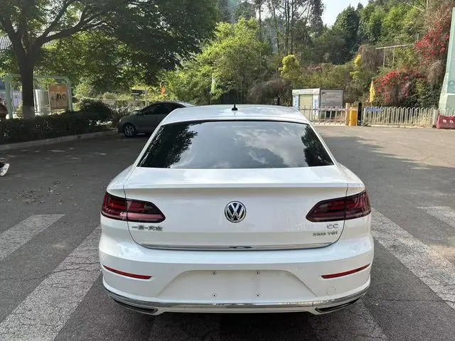 Volkswagen Volkswagen CC 330TSI Charm Edition Country VI