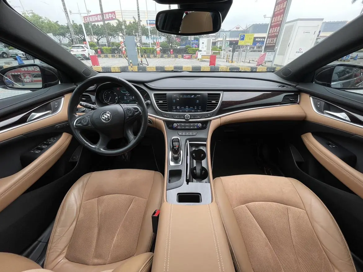 Buick Lacrosse 28T luxury