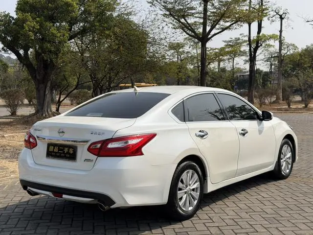 Nissan Teana 2.0 L XL Smart Edition