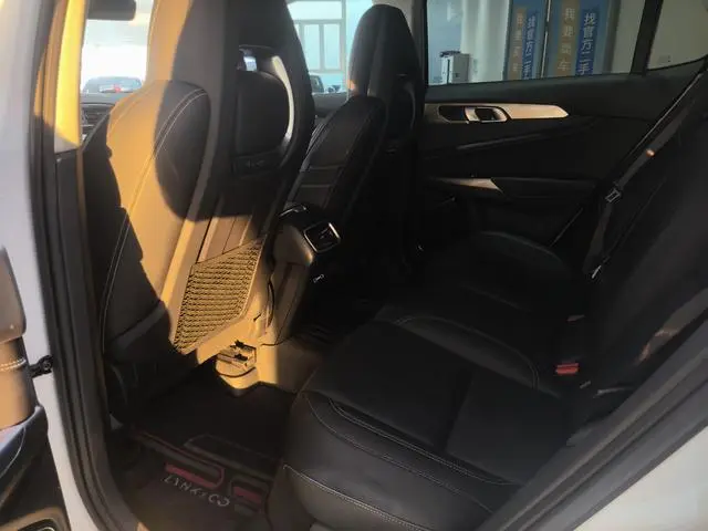 LYNK & CO Lynk 01 2.0T two-wheel drive Pro version