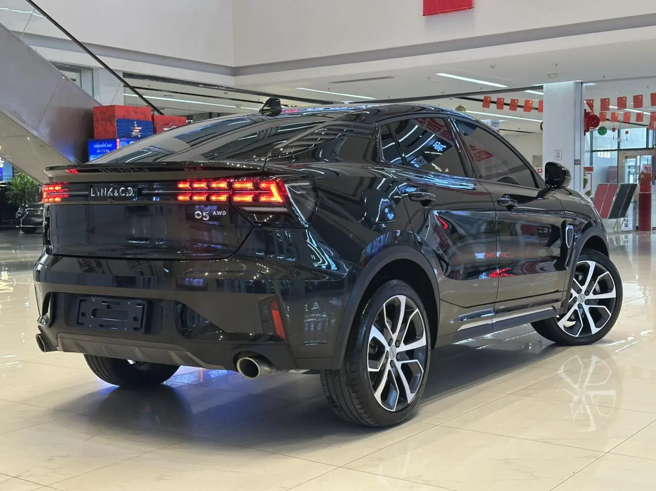 LYNK & CO Lynk 05 2.0TD four-wheel drive Halo