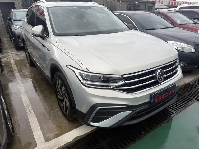 Volkswagen Tiguan L 330TSI automatic two-wheel drive Smart edition