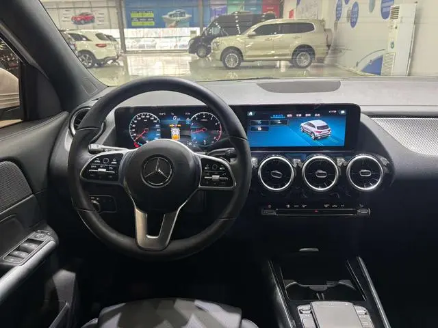 Mercedes-Benz Mercedes-Benz GLA GLA 200