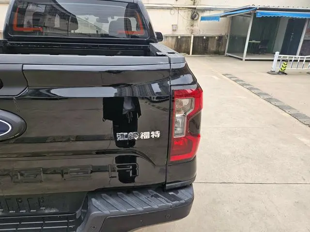 Ford Ranger Ranger 2.3T gasoline Mountain Forest-four-wheel drive automatic Version