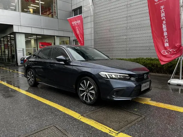 Honda Civic 2.0L e: HEV Pioneer Edition