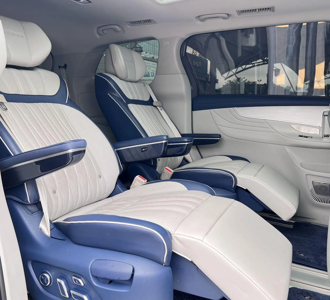 Roewe Roewe iMAX8 400TGI Supreme Series Extreme Edition
