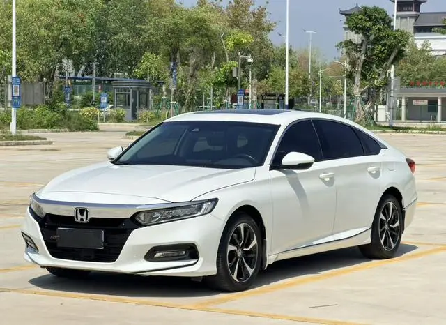 Honda Accord 260TURBO Deluxe Edition Country V