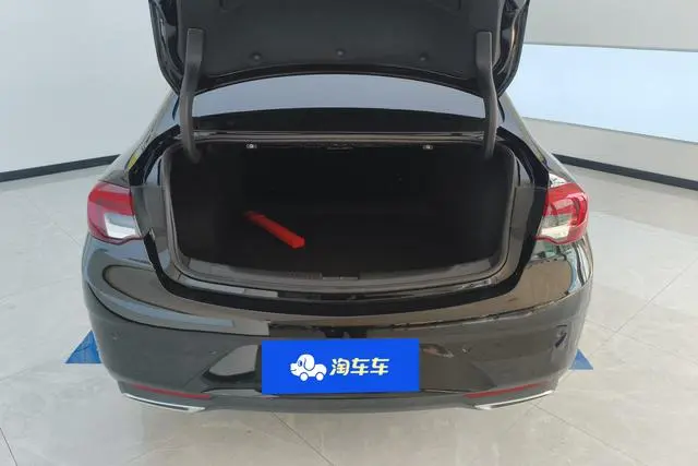 Buick Regal 25T Premium Edition