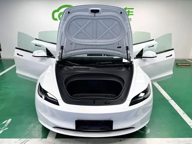 Tesla Model 3 Rear-wheel drive version