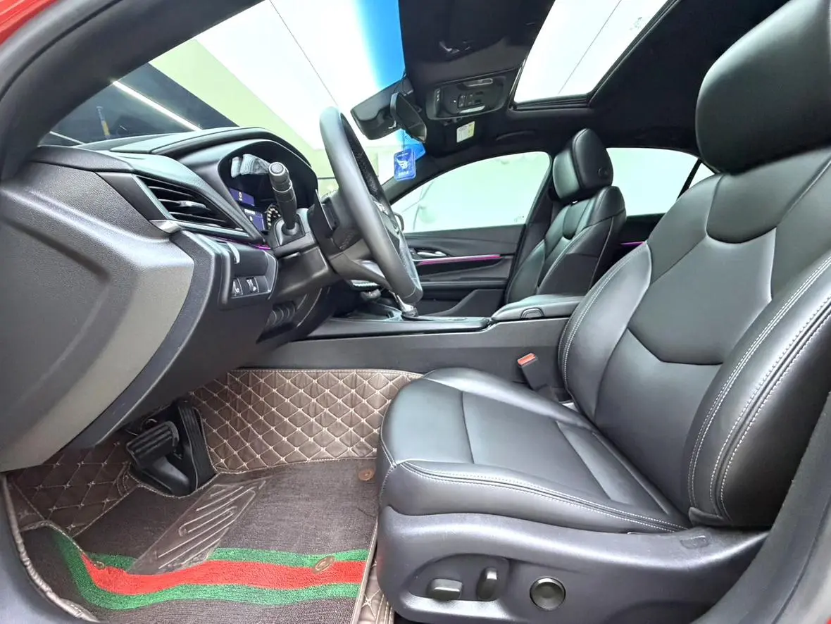 Cadillac Cadillac CT4 28T fashion type