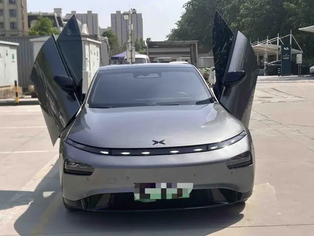 Xpeng Xiaopeng P7 562E Pengyi Performance Edition