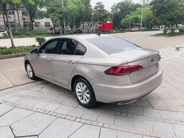 Volkswagen Bora 1.5L automatic comfort intelligent version
