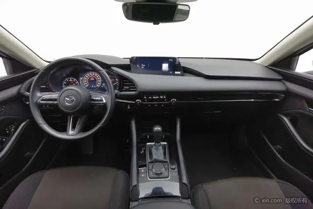 Mazda Mazda 3 Angkesaila 2.0L automatic quality dazzling version