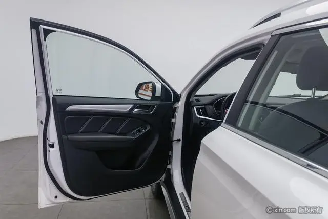 Roewe Roewe eRX5 50T Hybrid Interconnection Premium Ultimate Edition