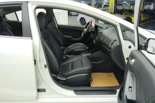 Kia Kia K3 1.6L automatic 15th Anniversary Special Edition GLS