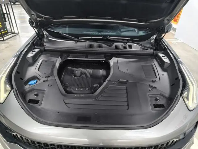 LYNK & CO Lynk 05 2.0TD four-wheel drive Halo