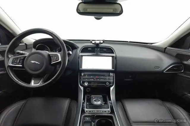 Jaguar Jaguar XEL 2.0T 200PS Deluxe Edition
