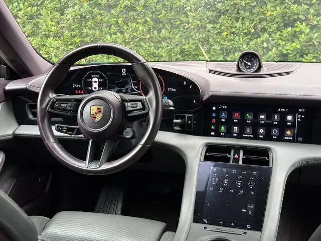 Porsche Taycan Taycan