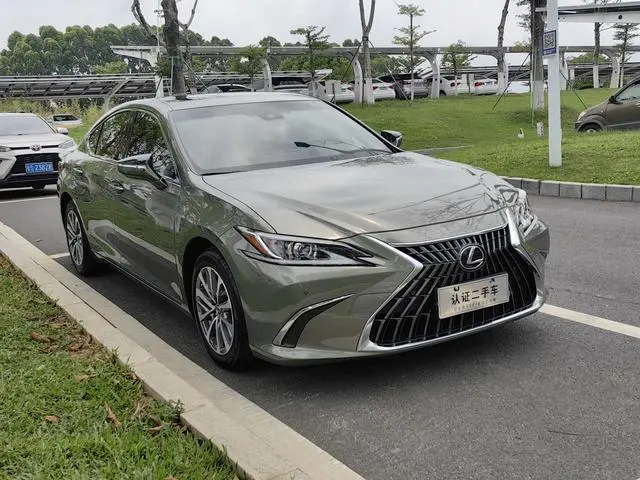 Lexus Lexus ES 200 Excellent Edition