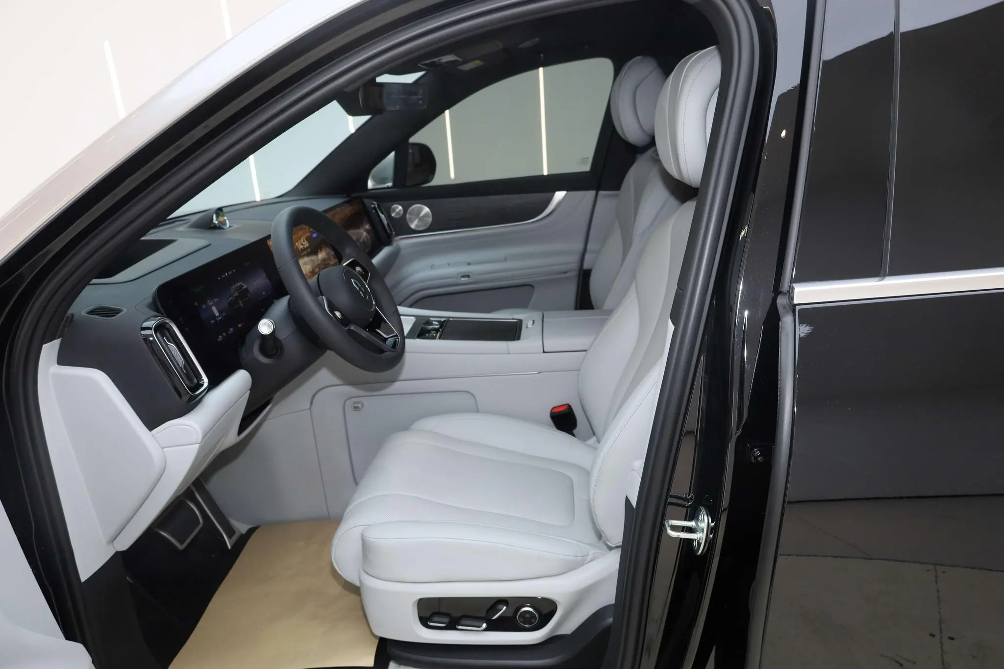 AITO Ask the world M9 Extended range Ultra six-seater version