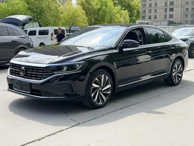 Volkswagen Passat 330TSI Elite Edition