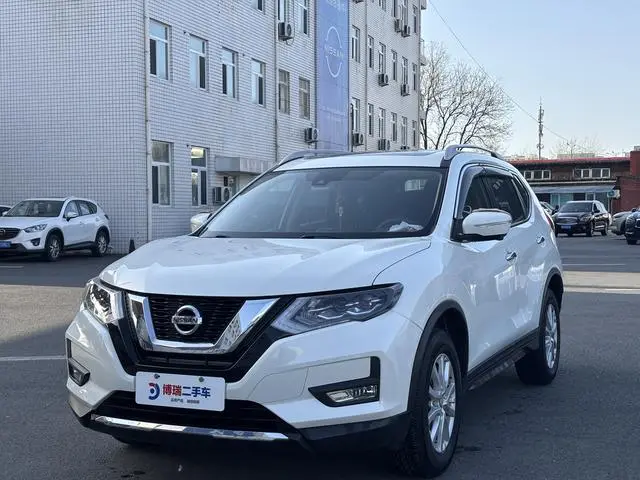 Nissan Qijun 2.0L CVT Zhilian Exclusive Edition 2WD