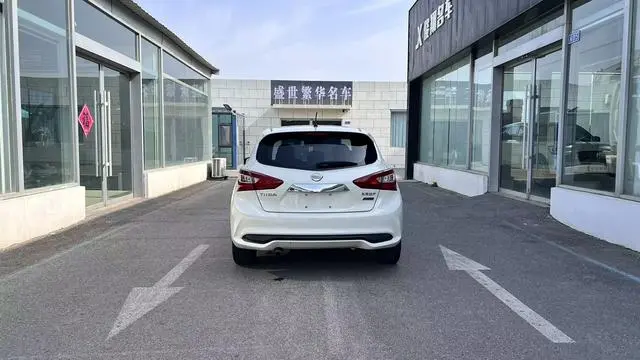 Nissan TIIDA 1.6L CVT Smart Travel Edition