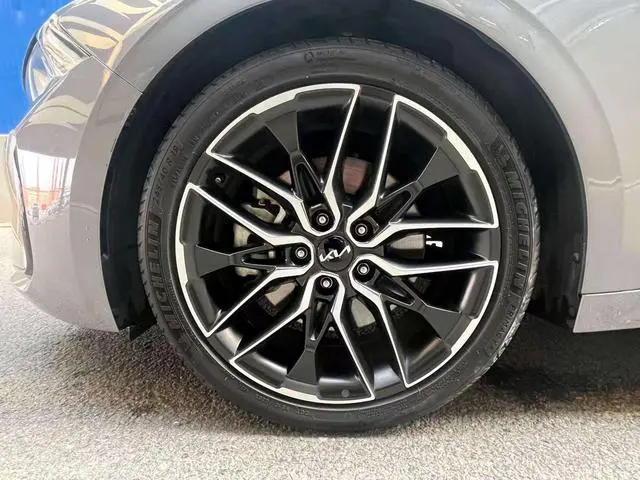 Kia Kia K5 New version of 380T GT-Line