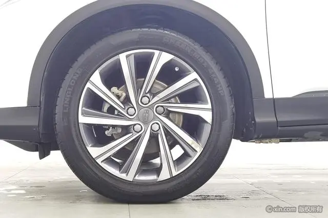 Geely Binyue 260T DCT Ranger Country V