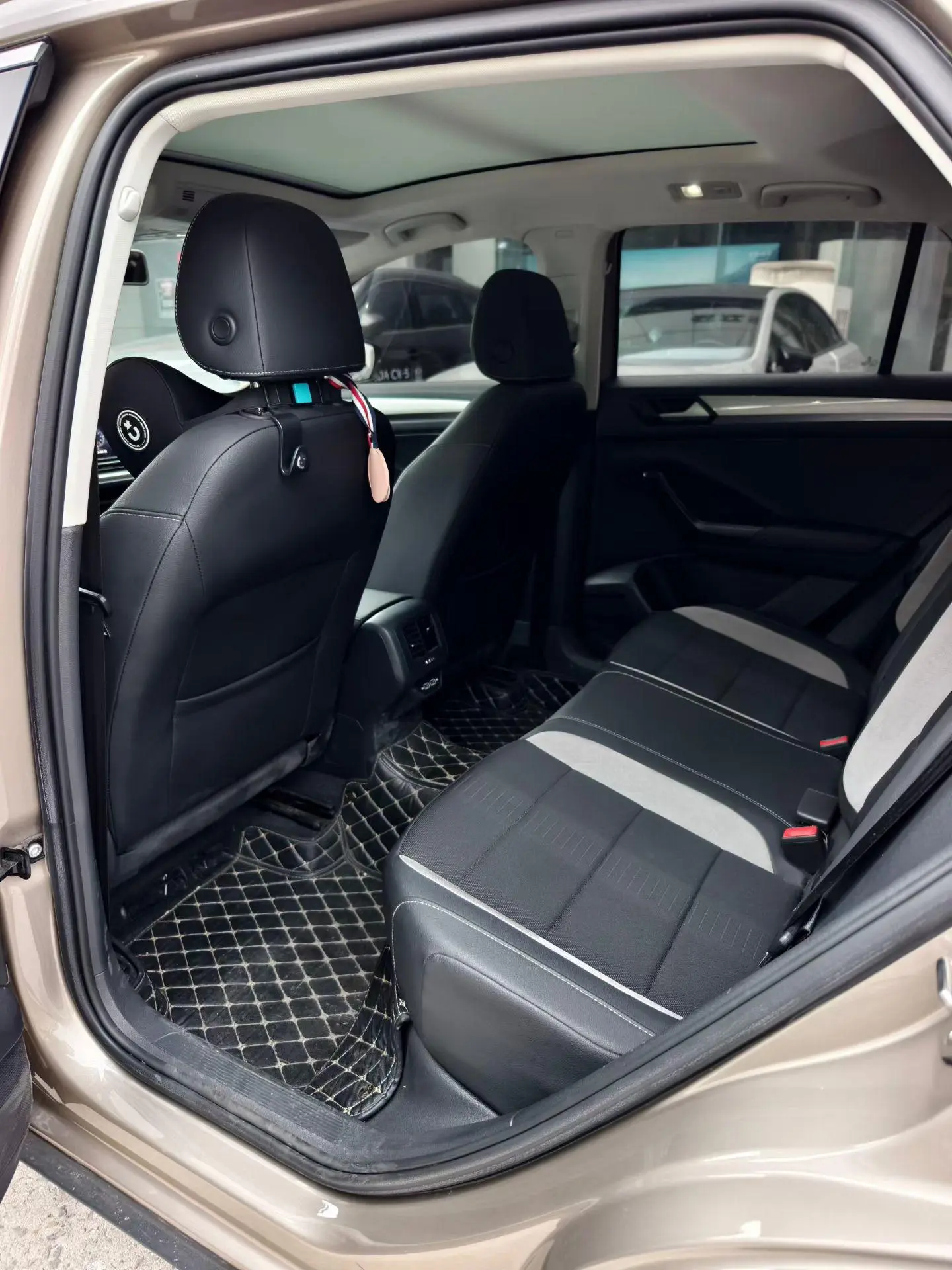 Volkswagen Exploring songs 230TSI DSG two-wheel drive enterprising country VI