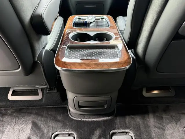 Hongqi Hongqi HQ9 PHEV Four-wheel drive Deluxe Edition