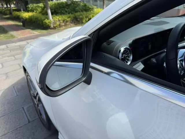 Mercedes-Benz Mercedes-Benz CLA CLA 200 four-door coupe